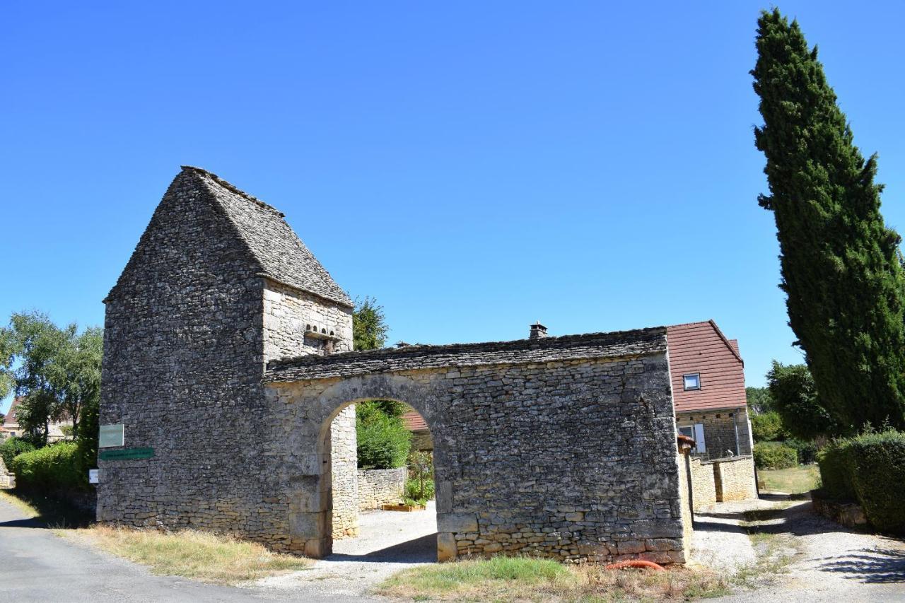 A Mons & Merveilles Archignac Exterior photo